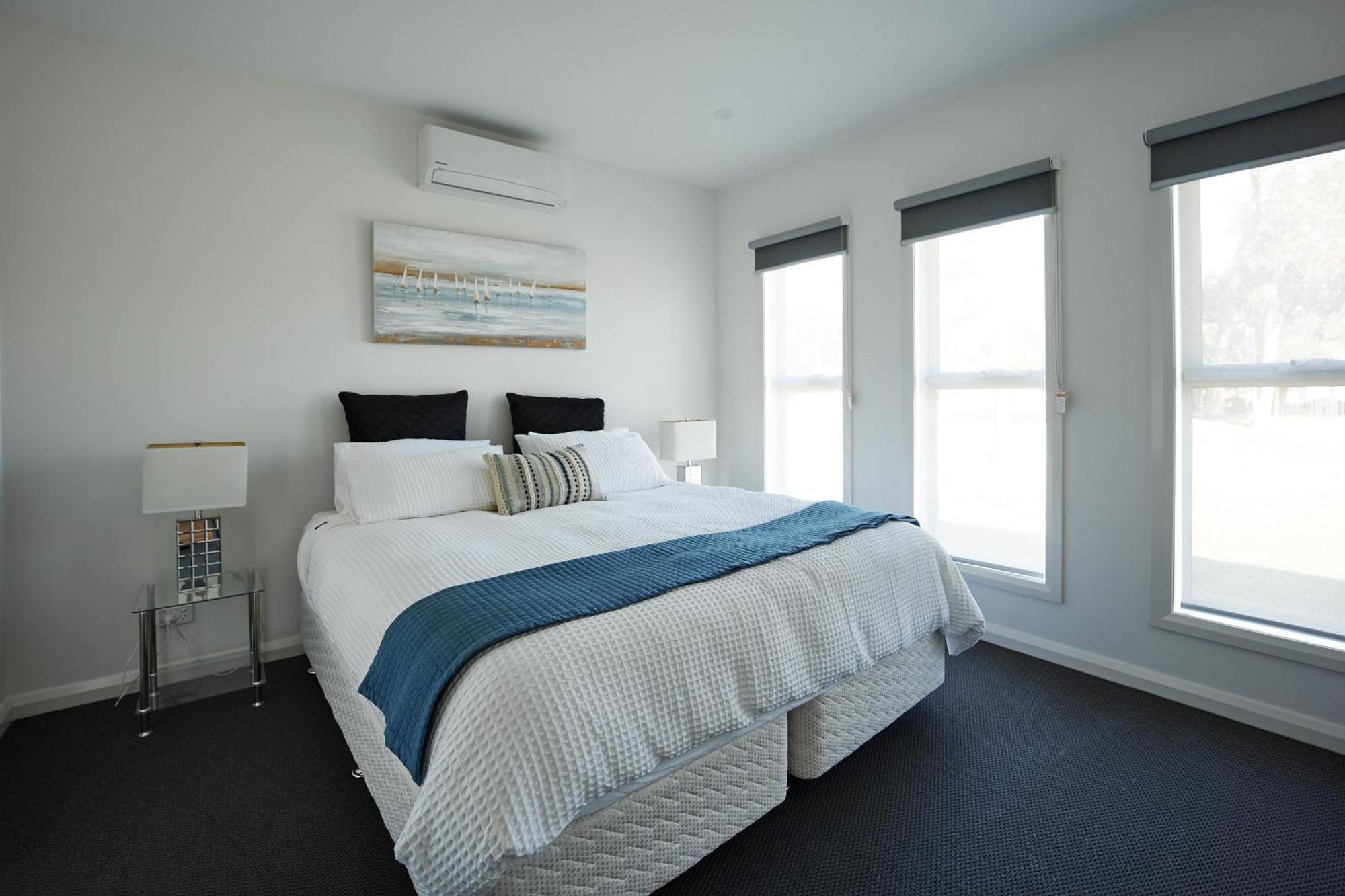 Holiday home Beautiful Newly Built Townhouse 5min Walk To Capel Sound